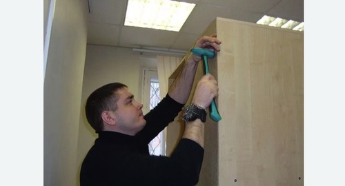 Разборка и сборка мебели в офисе. Лефортово 